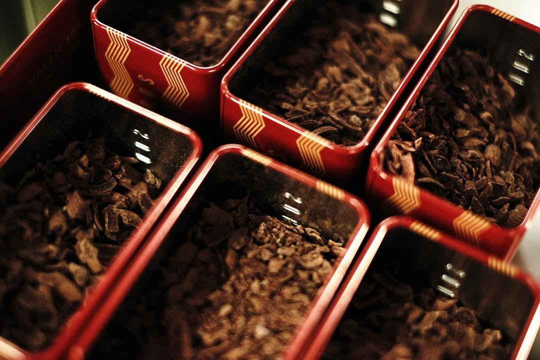 files/chocolate_nibs_tins.jpg