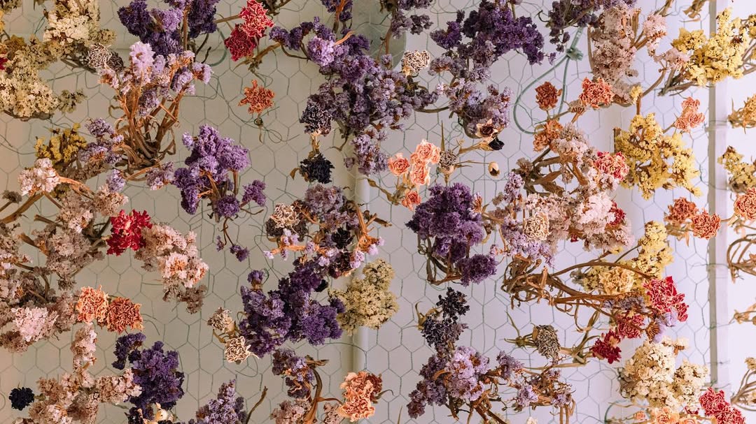 files/dark_chocolate_floral_ingredients.jpg